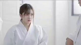刚结婚没多久就背叛老公女上被干高潮